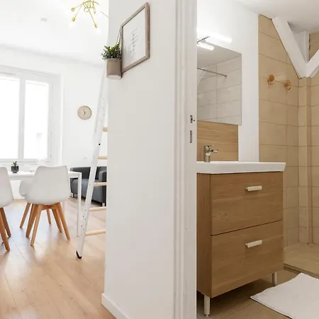 شقة Montsejour - Climatise Netflix, Mezzanine قرقشونه